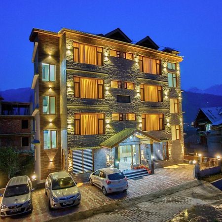 Отель Swastik Grand Manali Экстерьер фото