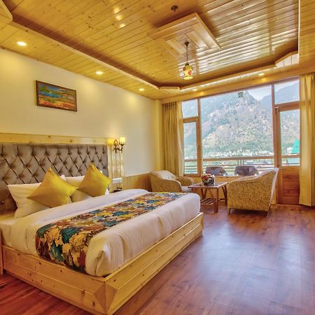 Отель Swastik Grand Manali Экстерьер фото