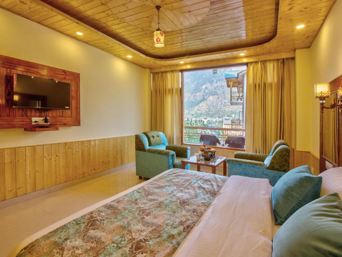 Отель Swastik Grand Manali Экстерьер фото