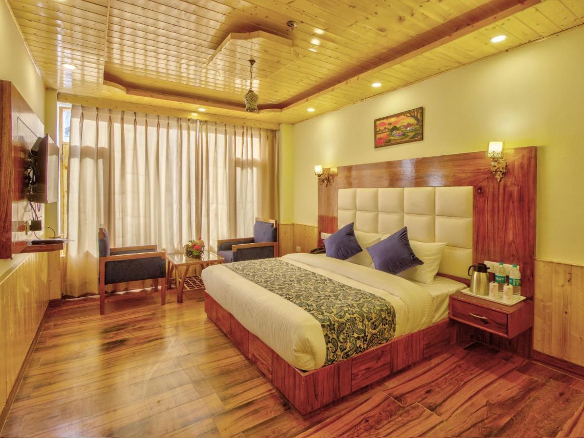 Отель Swastik Grand Manali Экстерьер фото
