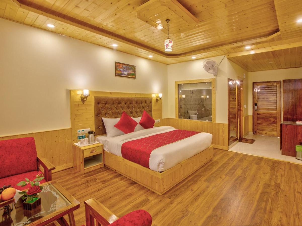 Отель Swastik Grand Manali Экстерьер фото