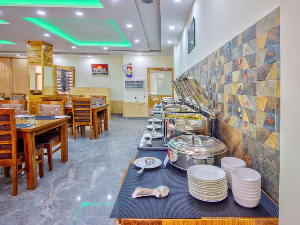 Отель Swastik Grand Manali Экстерьер фото