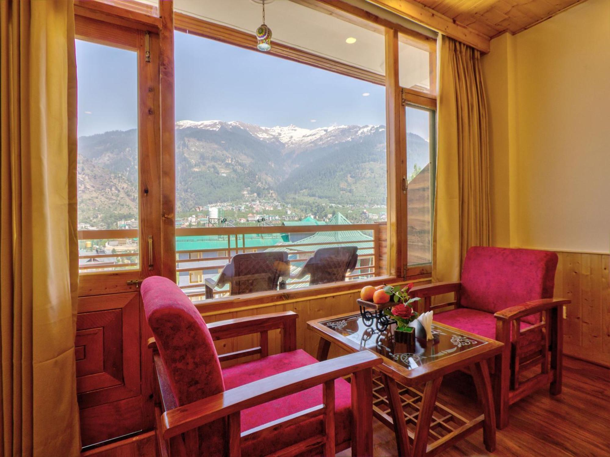 Отель Swastik Grand Manali Экстерьер фото